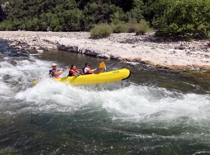 Canoë-kayak dans les Gorges de l’Ardèche